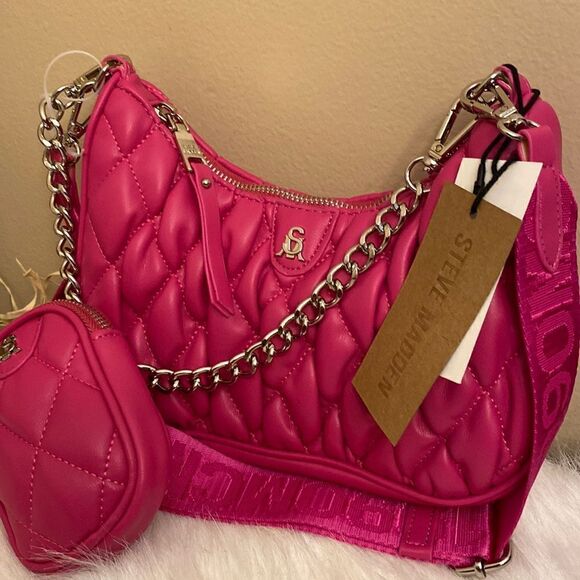 NWT Steve Madden (Bvital) Quilted Crossbody Bag w/ AirPod Coin Pouch - Fuchsia - Picture 10 of 17